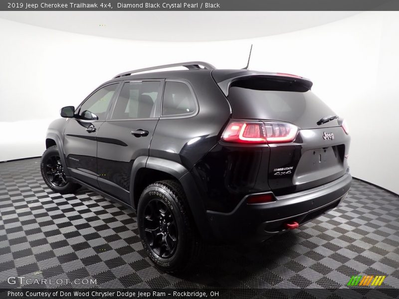 Diamond Black Crystal Pearl / Black 2019 Jeep Cherokee Trailhawk 4x4