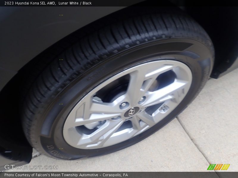Lunar White / Black 2023 Hyundai Kona SEL AWD