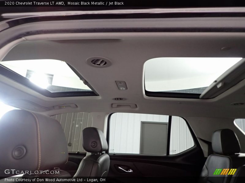 Mosaic Black Metallic / Jet Black 2020 Chevrolet Traverse LT AWD
