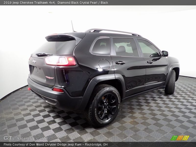 Diamond Black Crystal Pearl / Black 2019 Jeep Cherokee Trailhawk 4x4