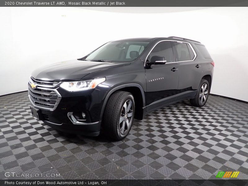 Mosaic Black Metallic / Jet Black 2020 Chevrolet Traverse LT AWD