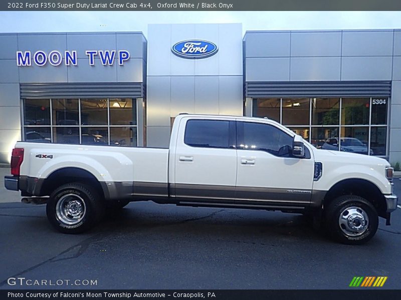 Oxford White / Black Onyx 2022 Ford F350 Super Duty Lariat Crew Cab 4x4