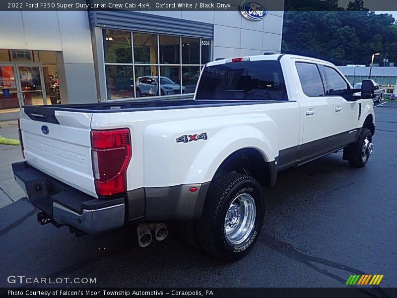 Oxford White / Black Onyx 2022 Ford F350 Super Duty Lariat Crew Cab 4x4