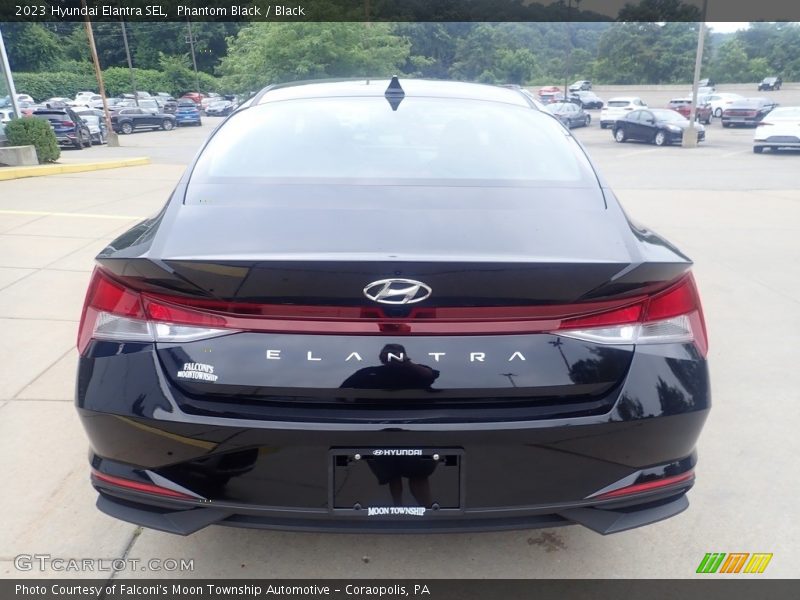 Phantom Black / Black 2023 Hyundai Elantra SEL