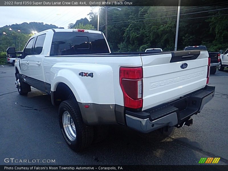 Oxford White / Black Onyx 2022 Ford F350 Super Duty Lariat Crew Cab 4x4