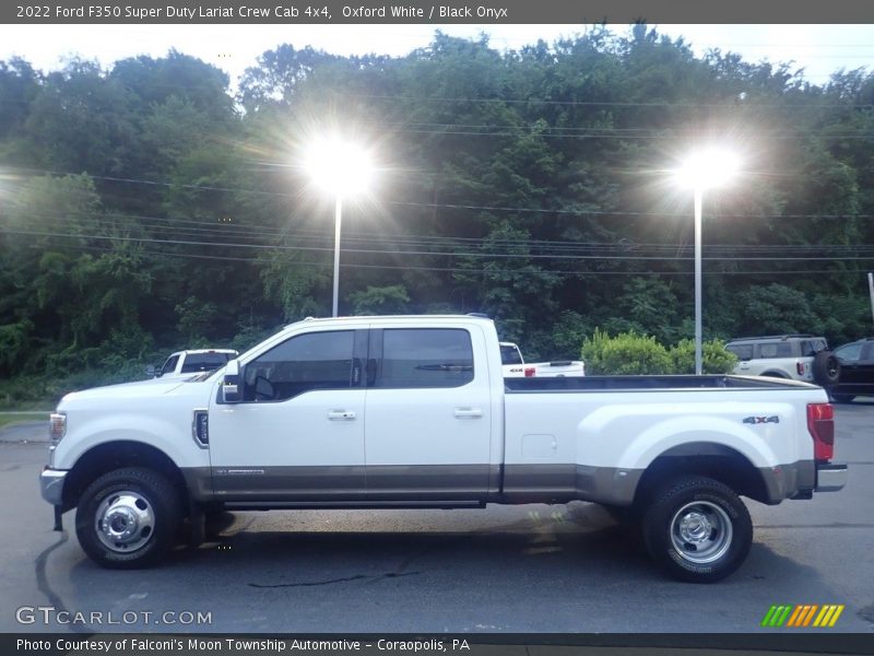 Oxford White / Black Onyx 2022 Ford F350 Super Duty Lariat Crew Cab 4x4