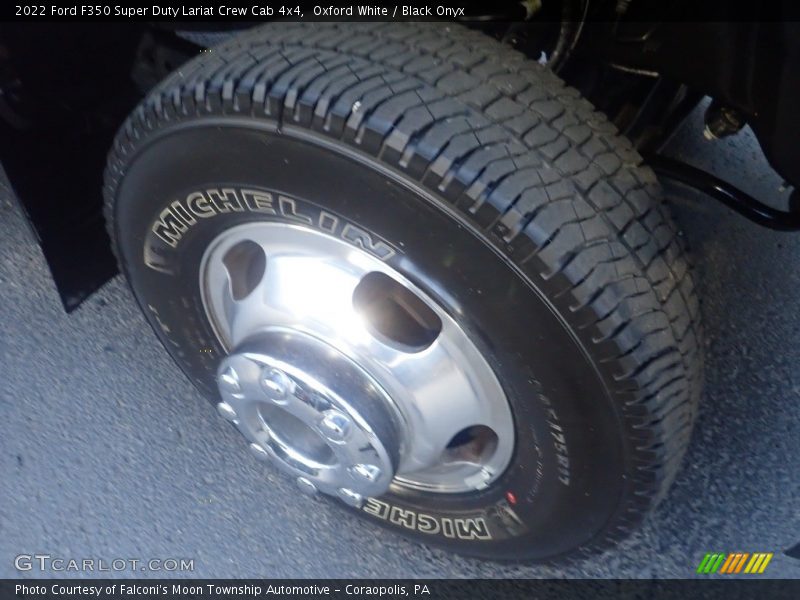 Oxford White / Black Onyx 2022 Ford F350 Super Duty Lariat Crew Cab 4x4