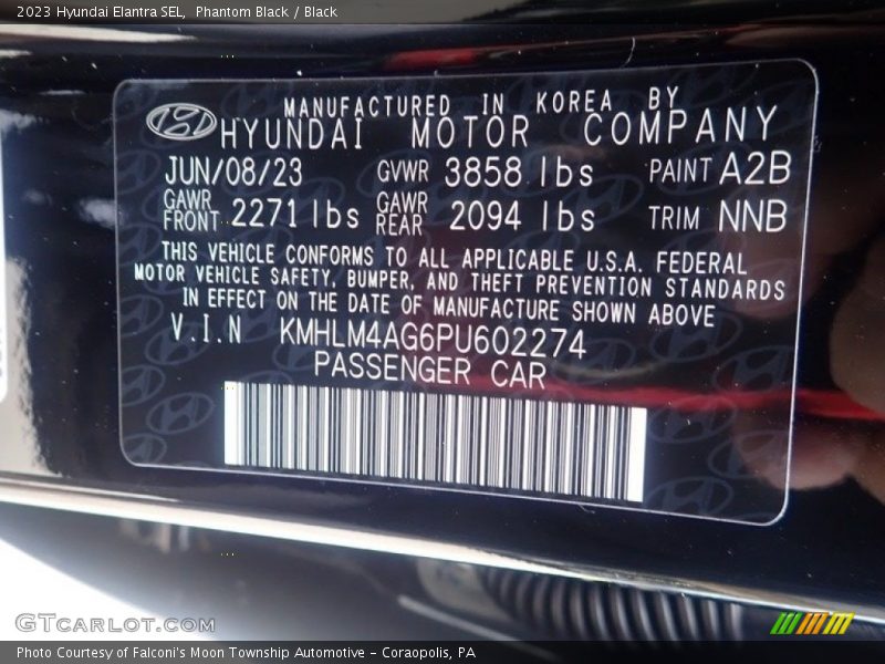 Phantom Black / Black 2023 Hyundai Elantra SEL
