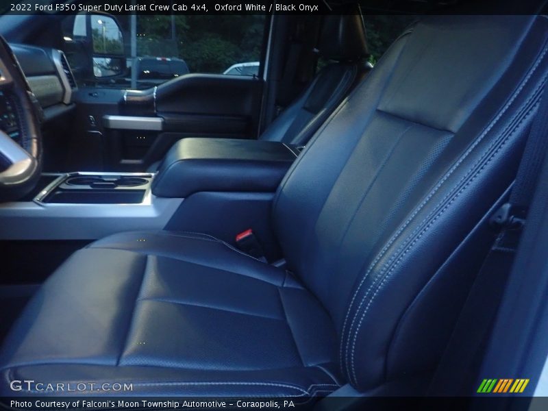 Oxford White / Black Onyx 2022 Ford F350 Super Duty Lariat Crew Cab 4x4