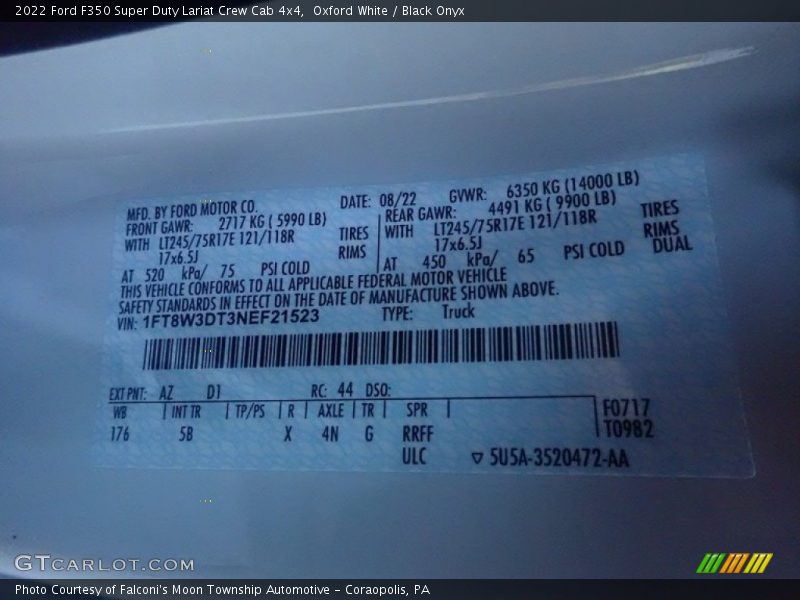 Oxford White / Black Onyx 2022 Ford F350 Super Duty Lariat Crew Cab 4x4