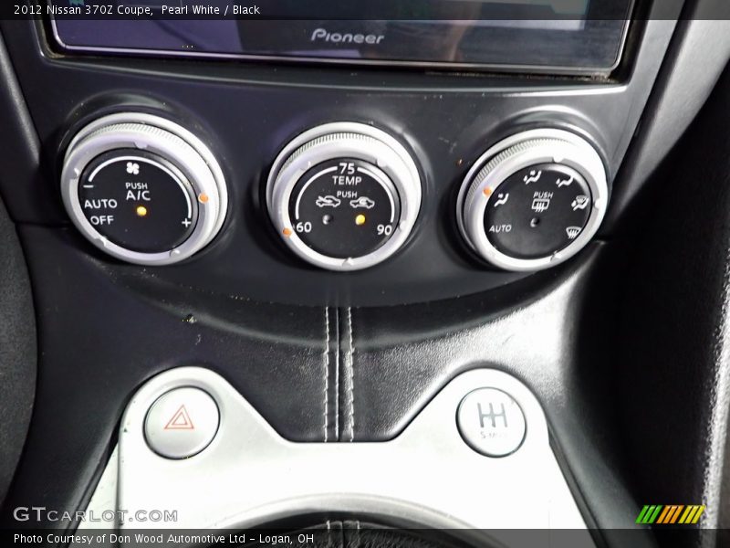 Pearl White / Black 2012 Nissan 370Z Coupe