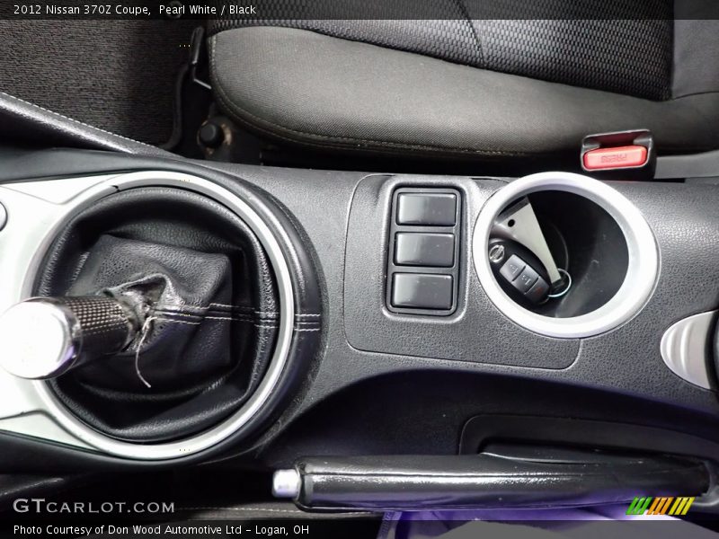 Pearl White / Black 2012 Nissan 370Z Coupe