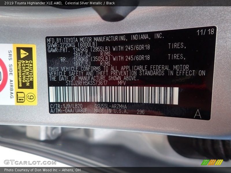 Celestial Silver Metallic / Black 2019 Toyota Highlander XLE AWD