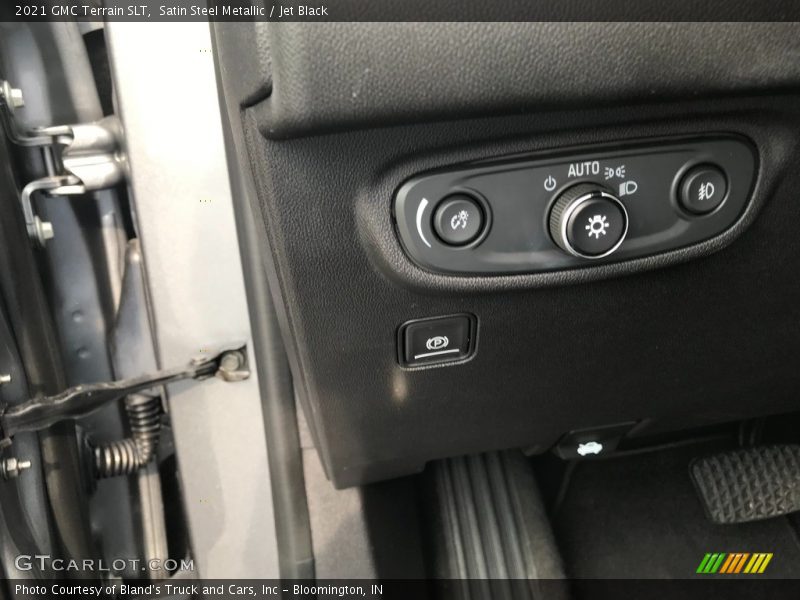 Satin Steel Metallic / Jet Black 2021 GMC Terrain SLT