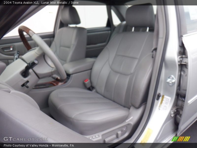 Front Seat of 2004 Avalon XLS