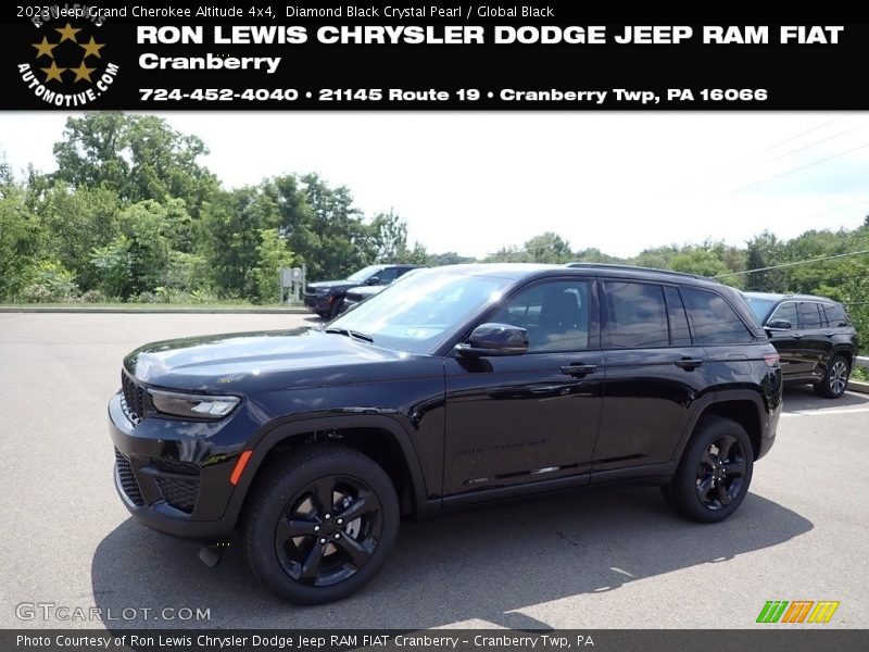 Diamond Black Crystal Pearl / Global Black 2023 Jeep Grand Cherokee Altitude 4x4