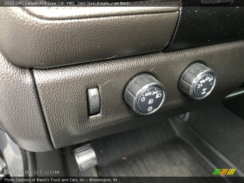 Satin Steel Metallic / Jet Black 2022 GMC Canyon AT4 Crew Cab 4WD