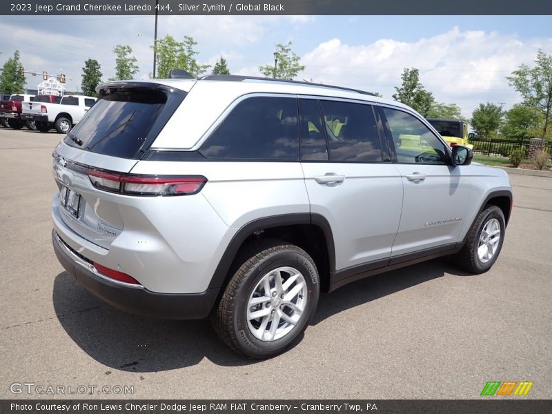 Silver Zynith / Global Black 2023 Jeep Grand Cherokee Laredo 4x4