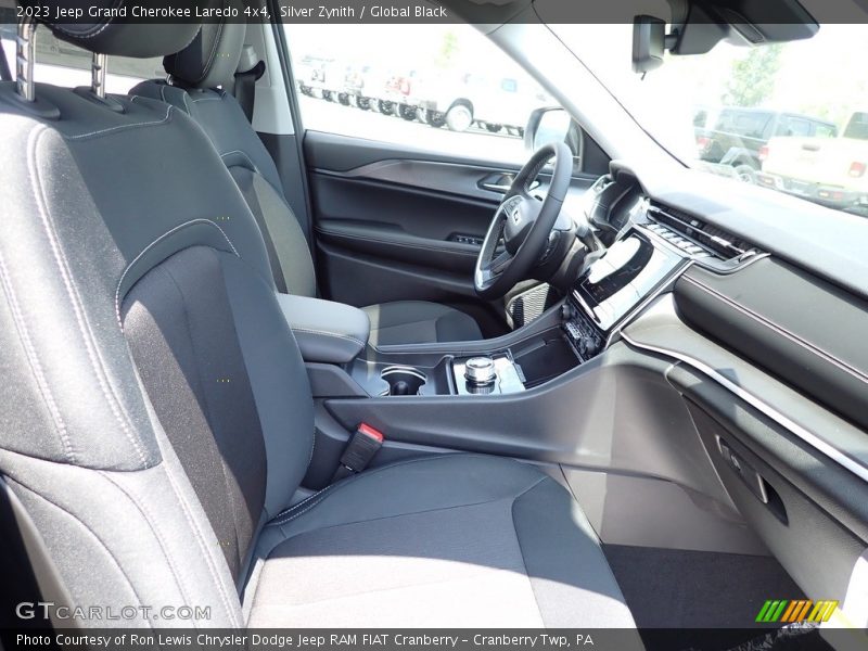 Silver Zynith / Global Black 2023 Jeep Grand Cherokee Laredo 4x4