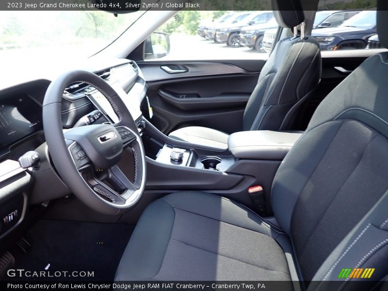 Silver Zynith / Global Black 2023 Jeep Grand Cherokee Laredo 4x4
