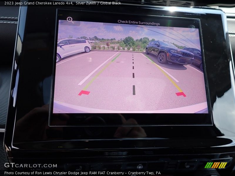 Silver Zynith / Global Black 2023 Jeep Grand Cherokee Laredo 4x4