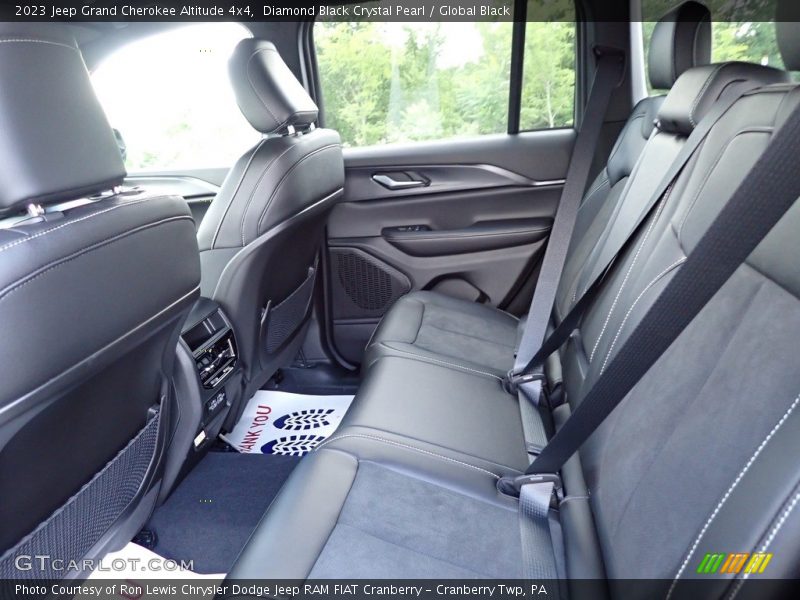 Diamond Black Crystal Pearl / Global Black 2023 Jeep Grand Cherokee Altitude 4x4