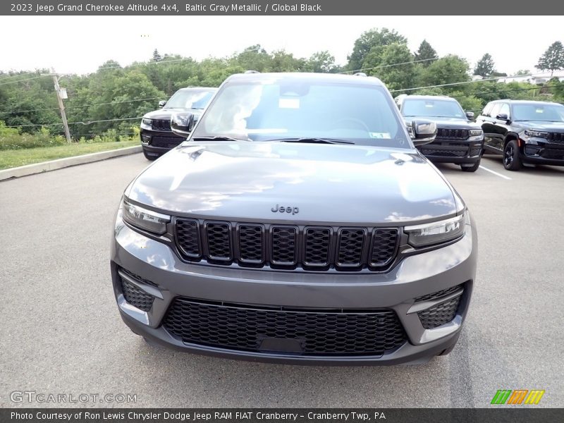 Baltic Gray Metallic / Global Black 2023 Jeep Grand Cherokee Altitude 4x4