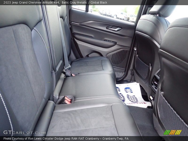 Baltic Gray Metallic / Global Black 2023 Jeep Grand Cherokee Altitude 4x4