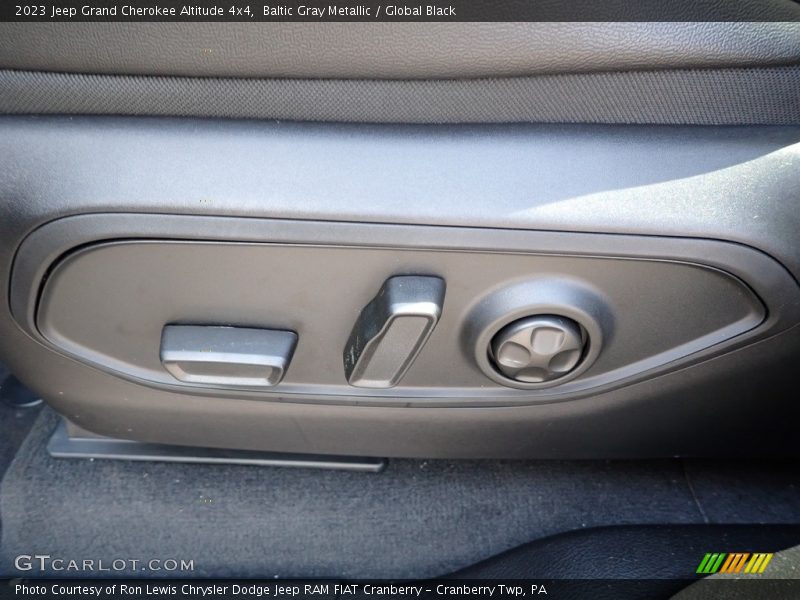 Baltic Gray Metallic / Global Black 2023 Jeep Grand Cherokee Altitude 4x4