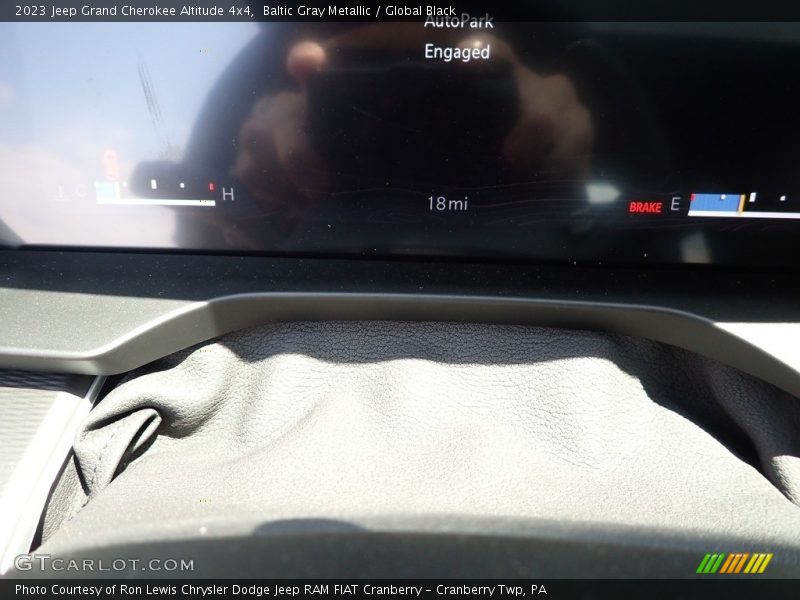 Baltic Gray Metallic / Global Black 2023 Jeep Grand Cherokee Altitude 4x4