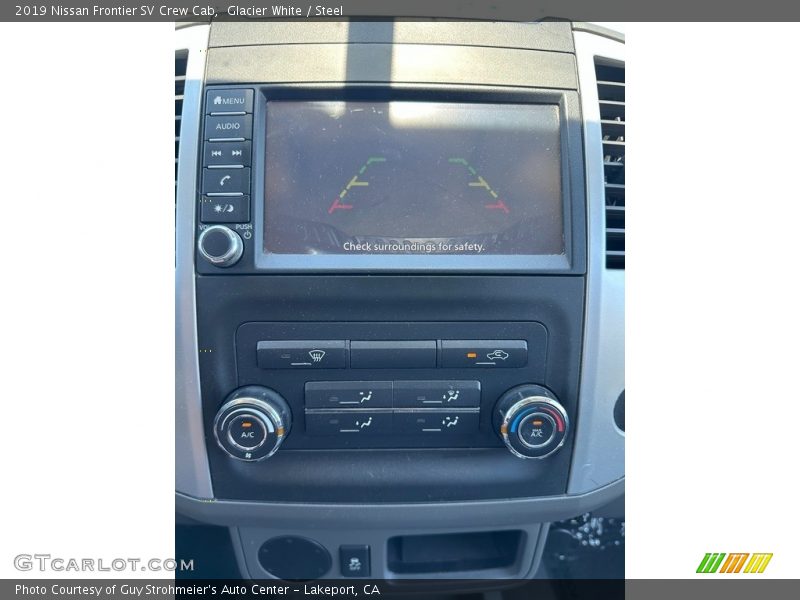 Controls of 2019 Frontier SV Crew Cab