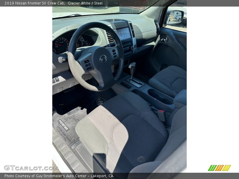 Glacier White / Steel 2019 Nissan Frontier SV Crew Cab