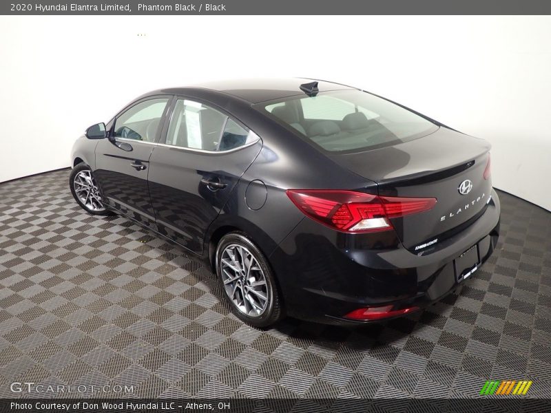 Phantom Black / Black 2020 Hyundai Elantra Limited