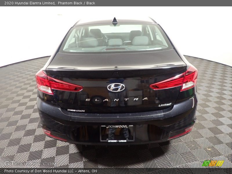 Phantom Black / Black 2020 Hyundai Elantra Limited