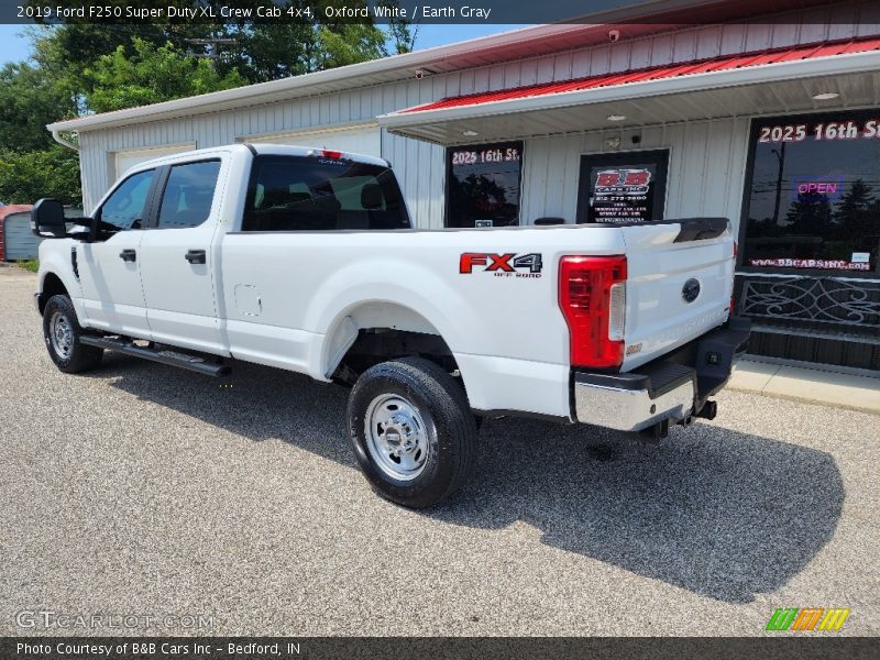 Oxford White / Earth Gray 2019 Ford F250 Super Duty XL Crew Cab 4x4