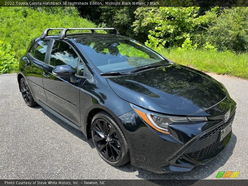 Front 3/4 View of 2022 Corolla Hatchback SE Nightshade Edition