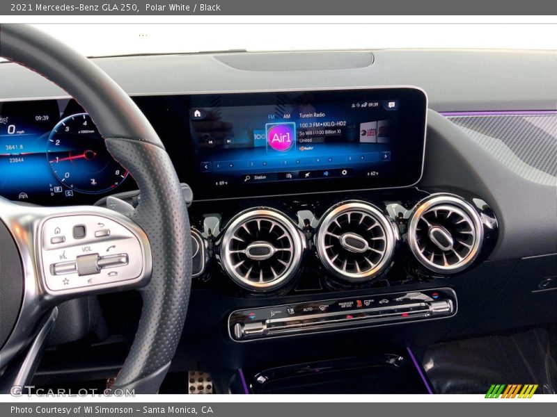 Polar White / Black 2021 Mercedes-Benz GLA 250
