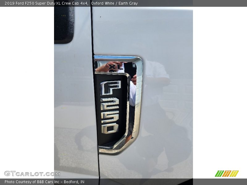  2019 F250 Super Duty XL Crew Cab 4x4 Logo