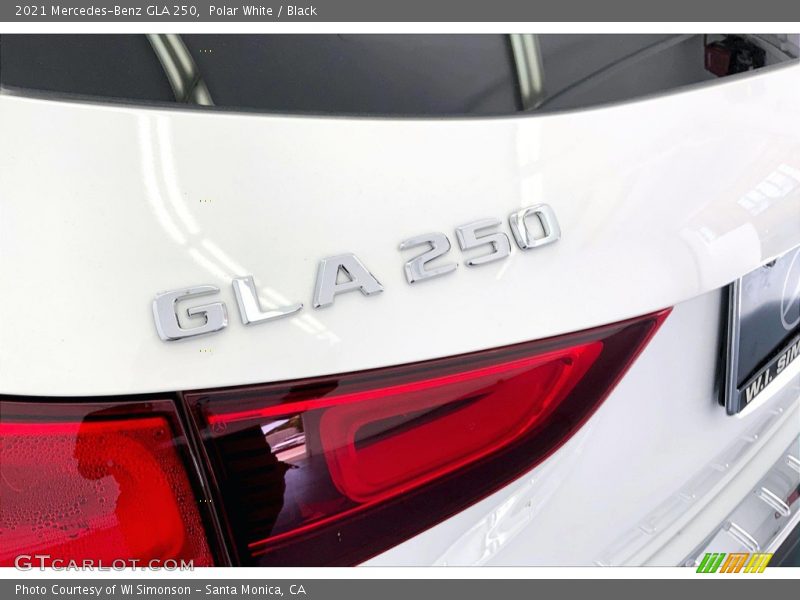 Polar White / Black 2021 Mercedes-Benz GLA 250