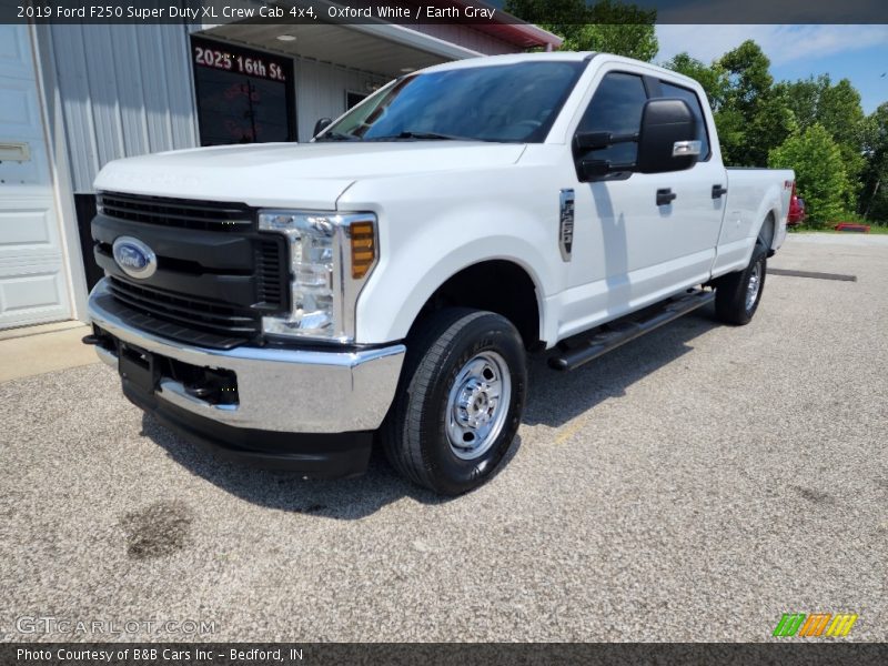 Oxford White / Earth Gray 2019 Ford F250 Super Duty XL Crew Cab 4x4