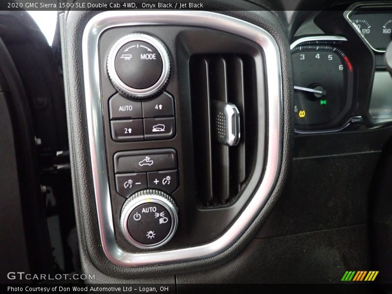 Onyx Black / Jet Black 2020 GMC Sierra 1500 SLE Double Cab 4WD
