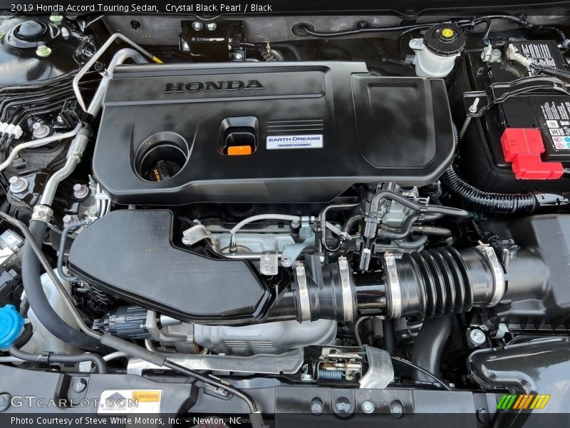  2019 Accord Touring Sedan Engine - 2.0 Liter Turbocharged DOHC 16-Valve VTEC 4 Cylinder