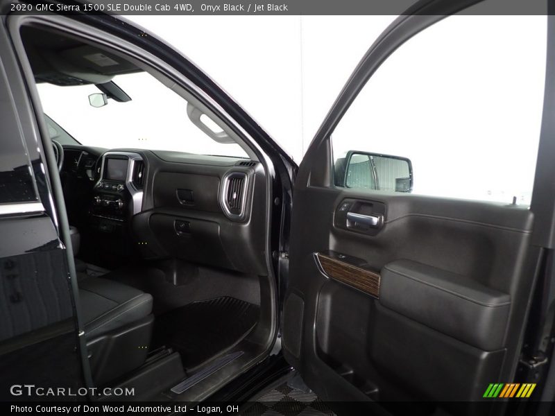 Onyx Black / Jet Black 2020 GMC Sierra 1500 SLE Double Cab 4WD