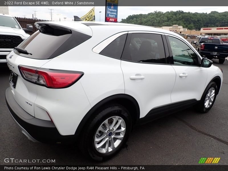 Oxford White / Sandstone 2022 Ford Escape SE 4WD