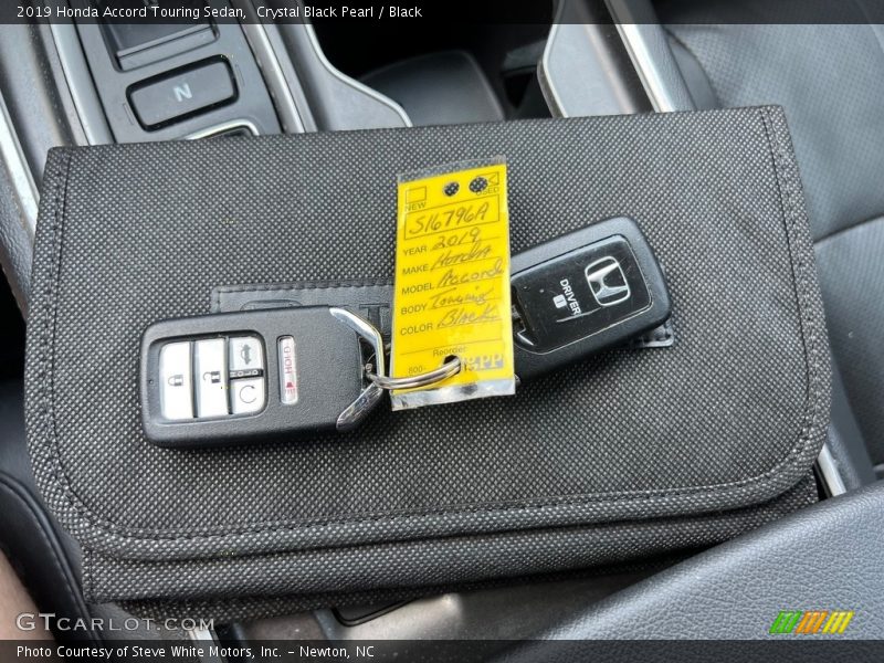 Crystal Black Pearl / Black 2019 Honda Accord Touring Sedan