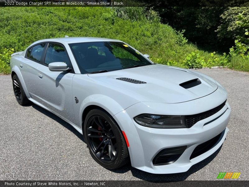 Front 3/4 View of 2022 Charger SRT Hellcat Widebody