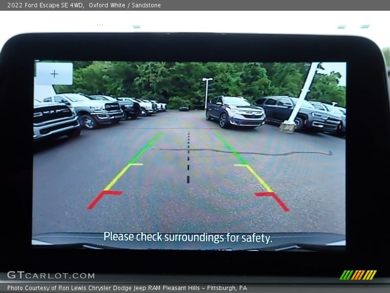 Oxford White / Sandstone 2022 Ford Escape SE 4WD