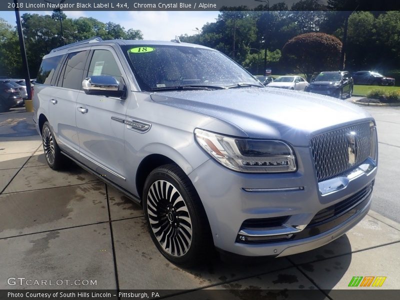 Front 3/4 View of 2018 Navigator Black Label L 4x4