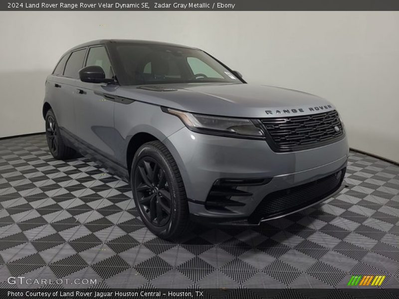 Front 3/4 View of 2024 Range Rover Velar Dynamic SE