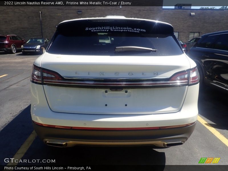 Pristine White Metallic Tri-Coat / Ebony 2022 Lincoln Nautilus Reserve AWD